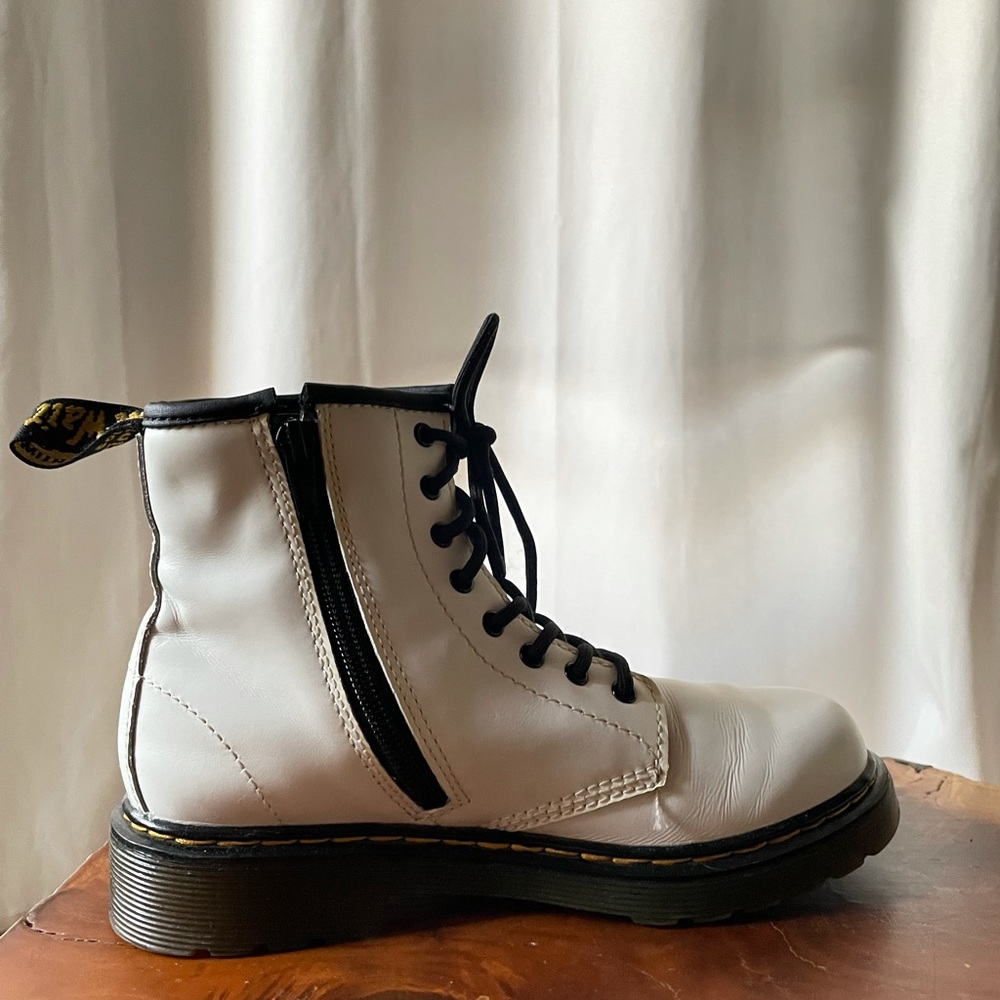 Kids White Dr. Martins
